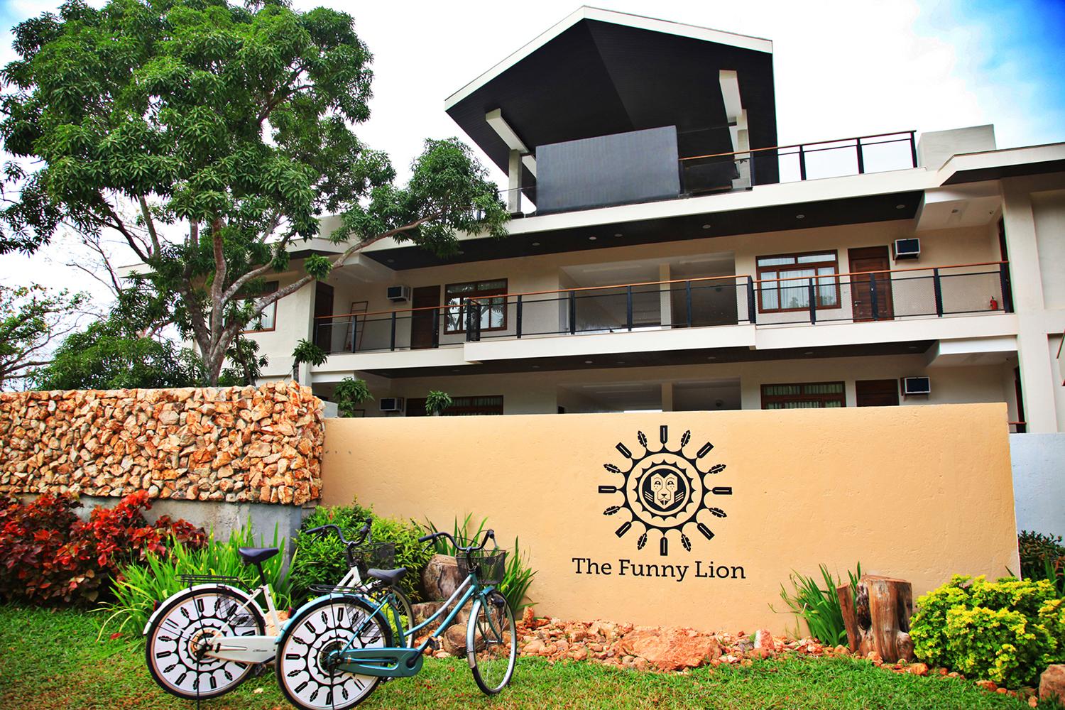 The Funny Lion - Coron Hotel Exterior photo